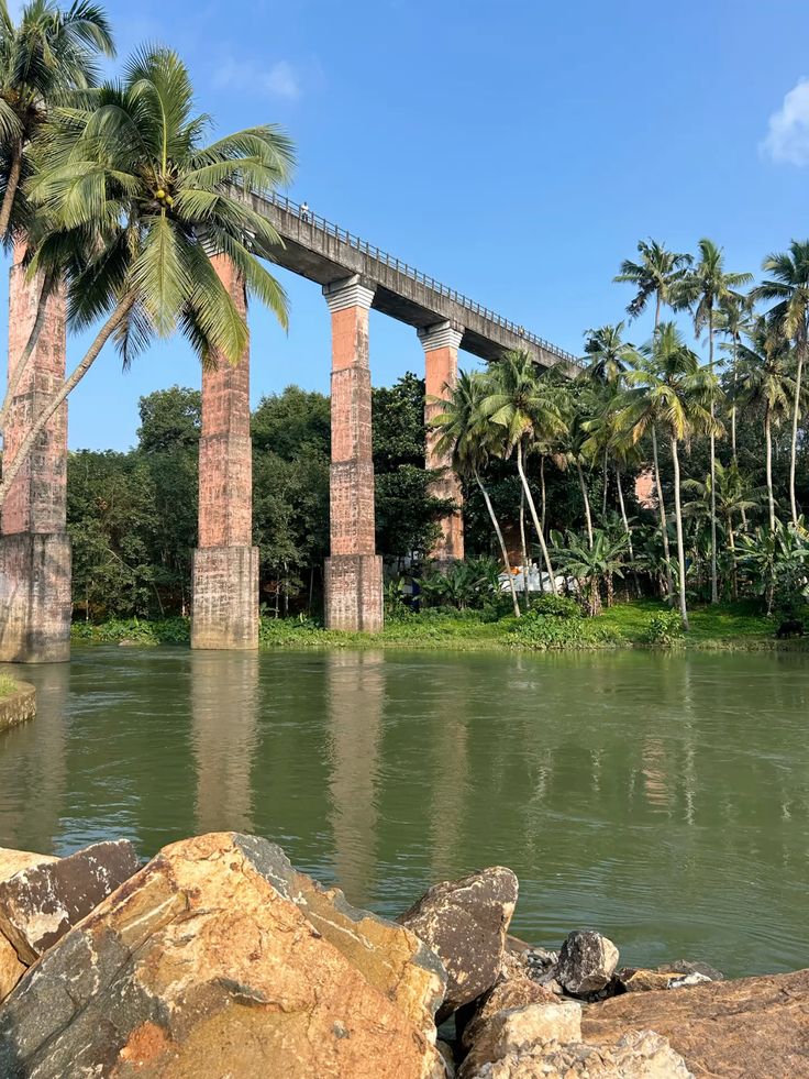 Mathoor Thottipalam aqueduct over the river