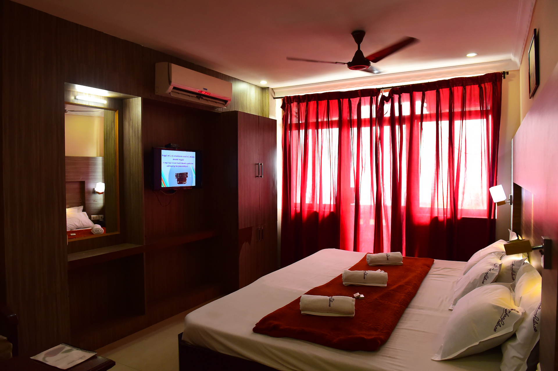 Triple Bed Room
