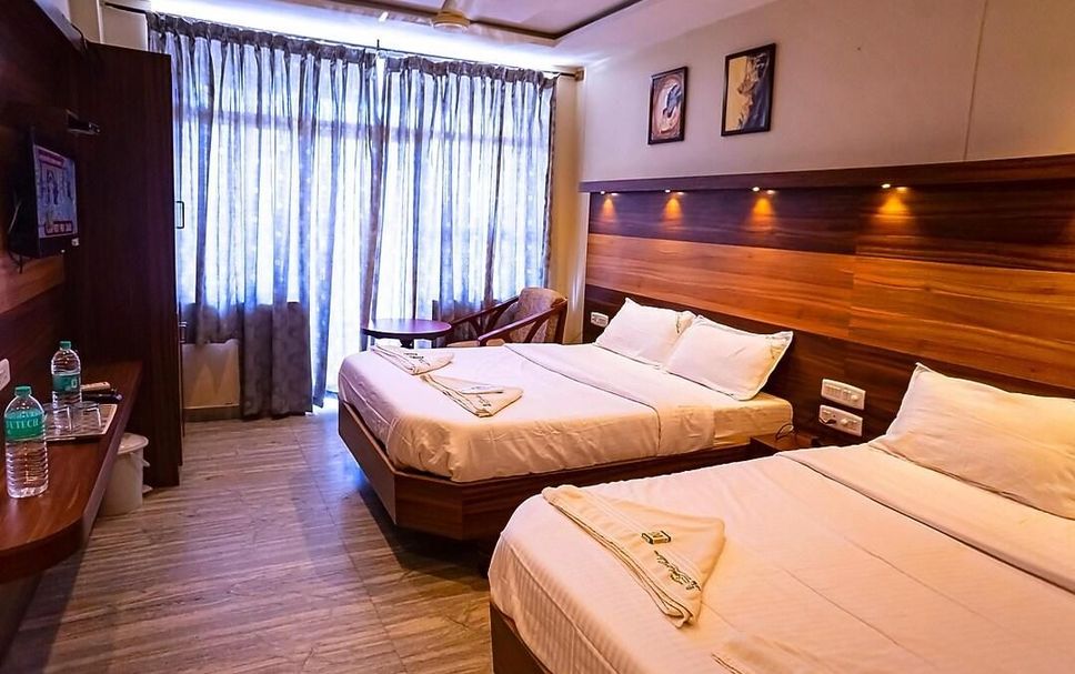 Triple bed family room